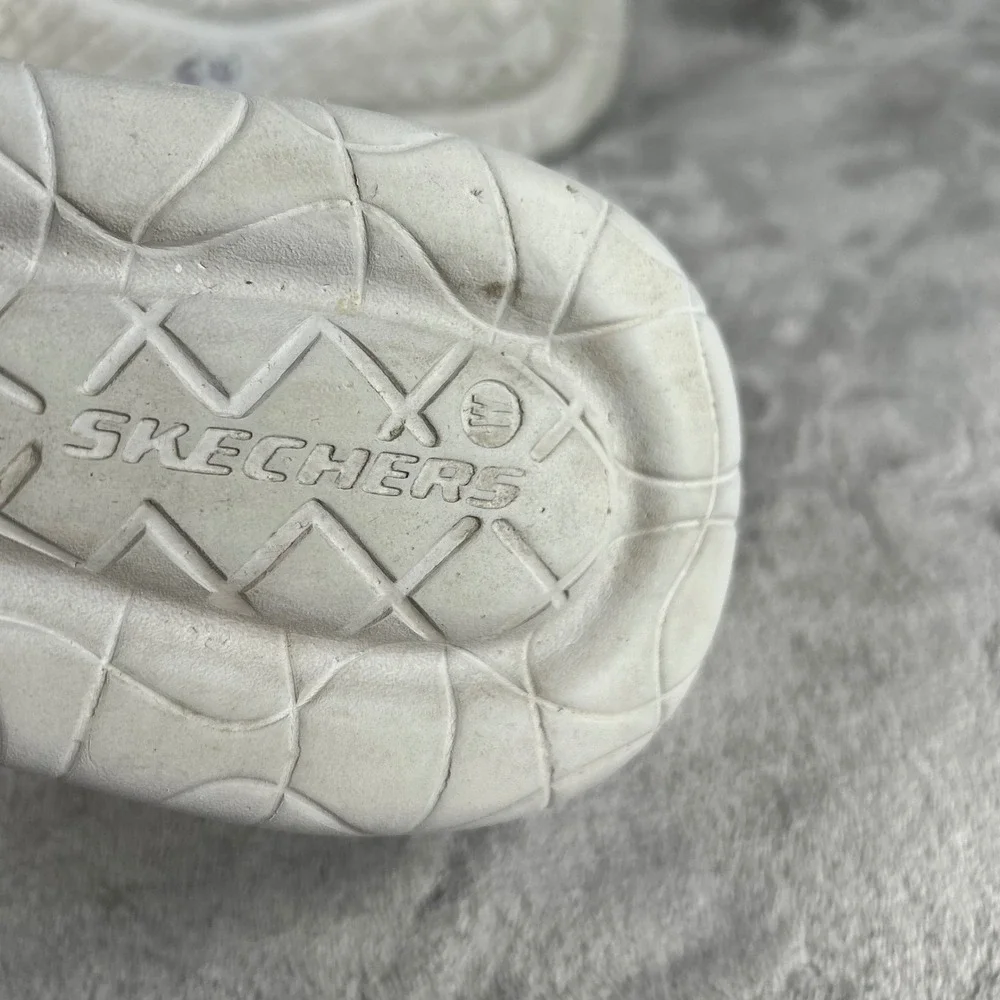 Skechers Relaxed Fit Mens 9.5 Wide Charcoal Gray Mesh Slip On Sneakers 210275W